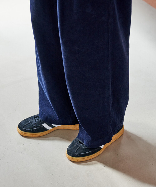 FREAK'S STORE(フリークスストア)の「コーデュロイ タックパンツ<セットアップ対応>(スラックス・レディース・ナチュラル/ネイビー/ワインレッド・MEDIUM/SMALL)」の5枚目の写真