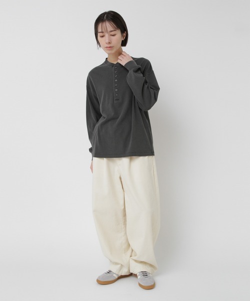 RNA-N(アールエヌエーエヌ)の「M2537 ゆる天竺ヘンリー(Tシャツ/カットソー・レディース・キナリ/スミクロ/オフホワイト・FREE)」の16枚目の写真