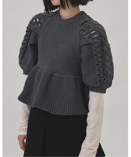 TODAYFUL(トゥデイフル)の「Puffsleeve Knit Tops(ニット/セーター・レディース・アイボリー/チャコールグレー・FREE)」の21枚目の写真