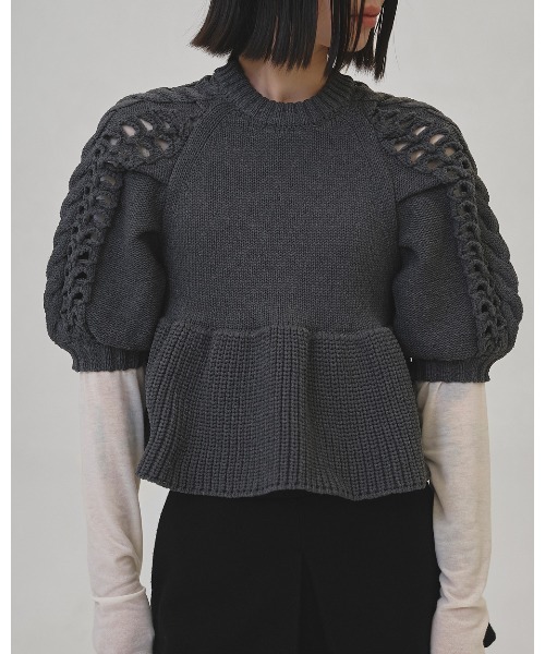 TODAYFUL(トゥデイフル)の「Puffsleeve Knit Tops(ニット/セーター・レディース・アイボリー/チャコールグレー・FREE)」の22枚目の写真