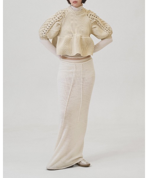 TODAYFUL(トゥデイフル)の「Puffsleeve Knit Tops(ニット/セーター・レディース・アイボリー/チャコールグレー・FREE)」の18枚目の写真