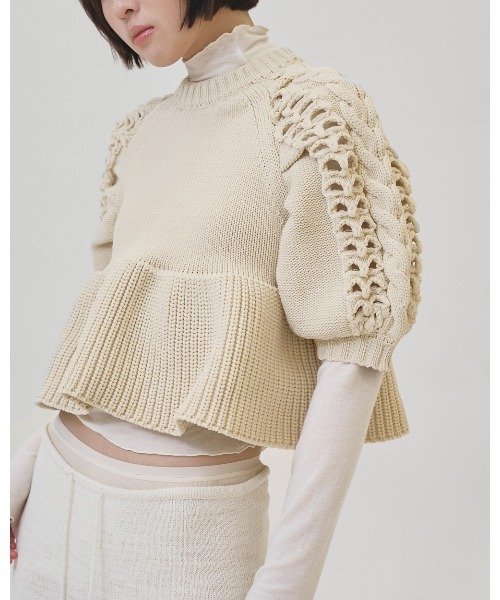 TODAYFUL(トゥデイフル)の「Puffsleeve Knit Tops(ニット/セーター・レディース・アイボリー/チャコールグレー・FREE)」の20枚目の写真