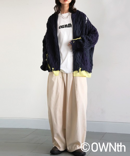 antiqua(アンティカ)の「ケーブル編み ジップカーディガン(ニット/セーター・レディース・ネイビー/ブラック・ONESIZE)」の5枚目の写真