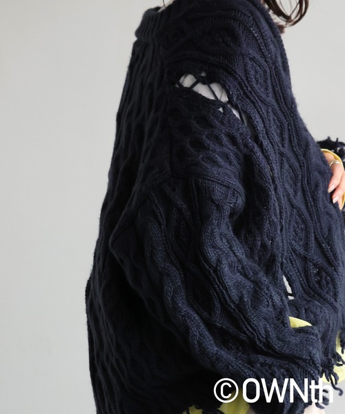 antiqua(アンティカ)の「ケーブル編み ジップカーディガン(ニット/セーター・レディース・ネイビー/ブラック・ONESIZE)」の6枚目の写真