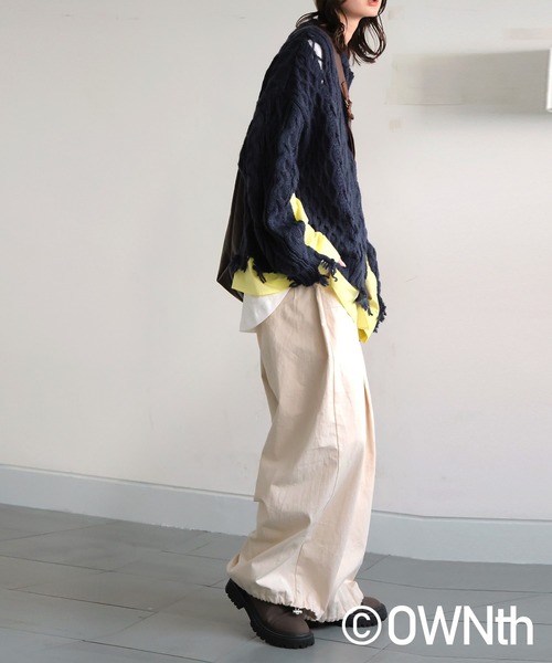 antiqua(アンティカ)の「ケーブル編み ジップカーディガン(ニット/セーター・レディース・ネイビー/ブラック・ONESIZE)」の9枚目の写真