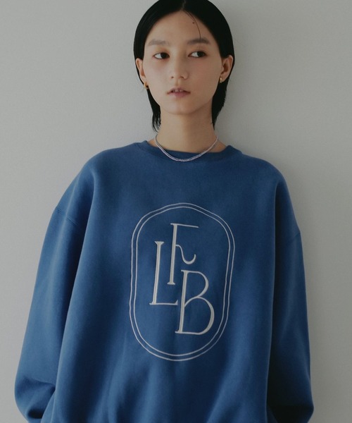 A part by（アパートバイ）の「【LA FINE BOUCHEコラボ】ロゴスウェット（スウェット・レディース・ボルドー/ライトグレー/ブルー・FREE）」の2枚目の写真
