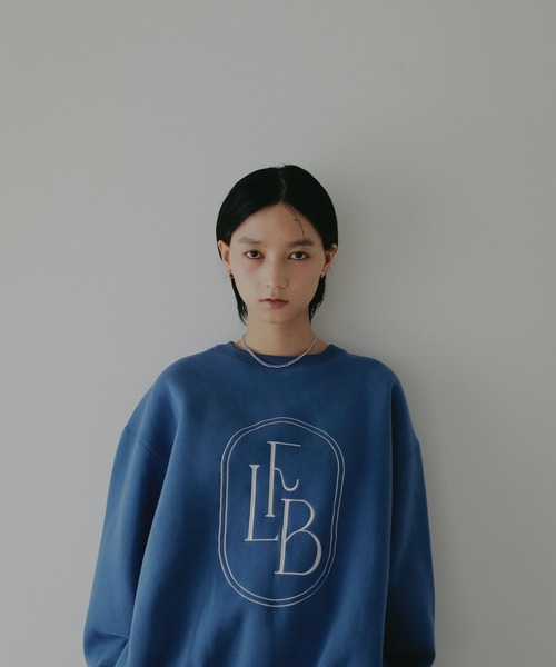 A part by（アパートバイ）の「【LA FINE BOUCHEコラボ】ロゴスウェット（スウェット・レディース・ボルドー/ライトグレー/ブルー・FREE）」の5枚目の写真