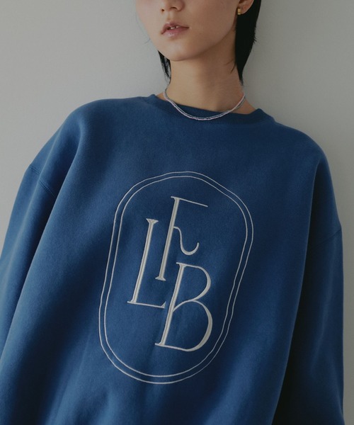 A part by（アパートバイ）の「【LA FINE BOUCHEコラボ】ロゴスウェット（スウェット・レディース・ボルドー/ライトグレー/ブルー・FREE）」の6枚目の写真