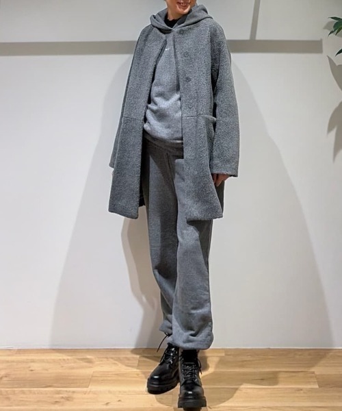 human woman(ヒューマンウーマン)の「◆ボアノーカラーコート(ノーカラーコート・レディース・グレー系その他/ベージュ系その他2・MEDIUM)」の4枚目の写真