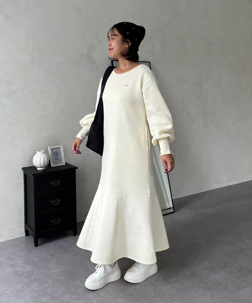 prose verse(プロズヴェール)の「【SAPON】ボートネック裏起毛スウェットワンピース(ワンピース・レディース・ブラック/アイボリー/グレー・MEDIUM/PL/PM/LARGE)」の8枚目の写真