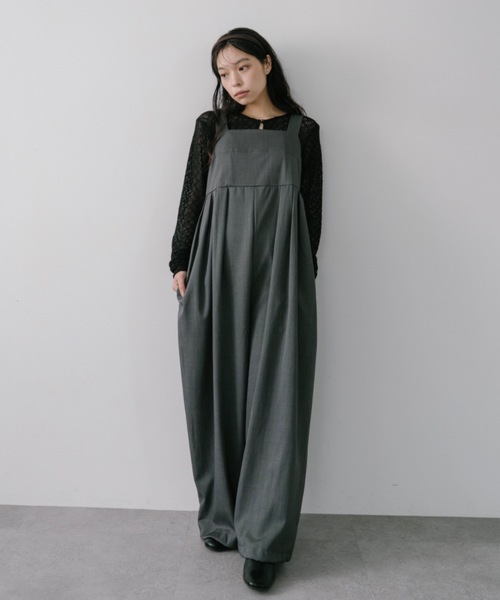 DRWCYS（ドロシーズ）の「タックワイドロンパース（サロペット/オーバーオール・レディース・ブラック/グレー・FREE）」の2枚目の写真