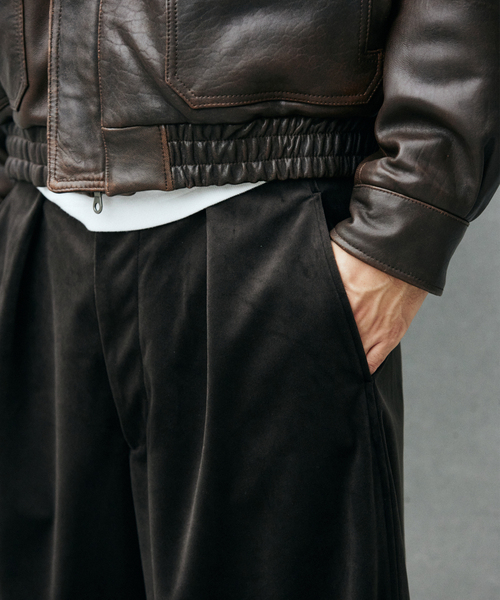 JOURNAL STANDARD（ジャーナルスタンダード）の「トリコット ベロア フェード オーバー パンツ（その他パンツ・メンズ・グレー/カーキ/ブラック系その他・SMALL/MEDIUM/LARGE）」の11枚目の写真