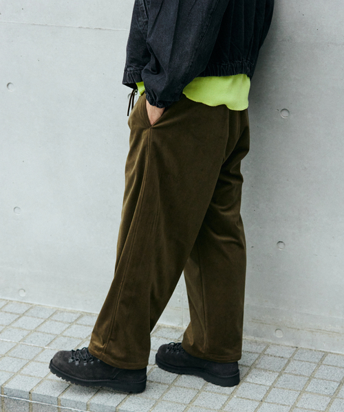 JOURNAL STANDARD（ジャーナルスタンダード）の「トリコット ベロア フェード オーバー パンツ（その他パンツ・メンズ・グレー/カーキ/ブラック系その他・SMALL/MEDIUM/LARGE）」の20枚目の写真