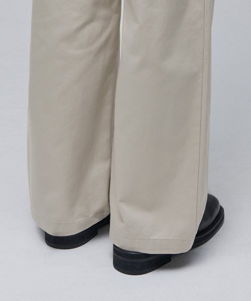 MUSINSA STANDARD（ムシンサスタンダード）の「ツーピンタックワイドチノパンツ [ライトベージュ]（その他パンツ・メンズ・その他・30/31/33/26/27/28/29/40/38/42/36/34/32）」の7枚目の写真