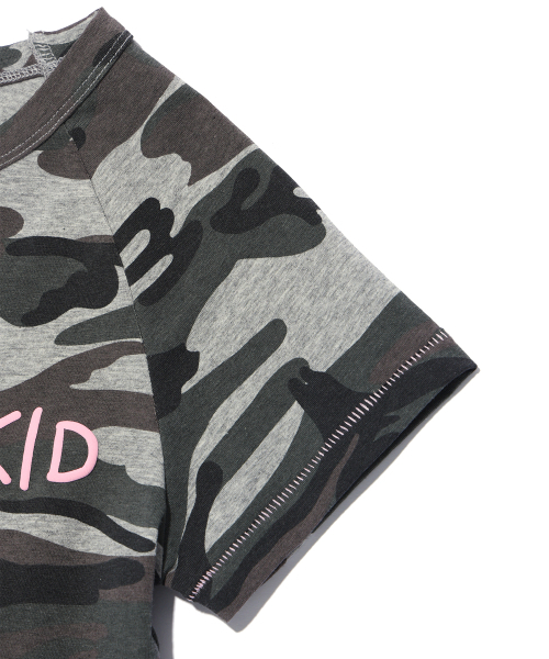YOUHEE（ユヒ）の「CAMO LETTERING T-SHIRTS GREY（Tシャツ/カットソー・レディース・その他・FREE）」の6枚目の写真