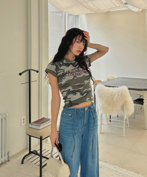 YOUHEE（ユヒ）の「CAMO LETTERING T-SHIRTS GREY（Tシャツ/カットソー・レディース・その他・FREE）」の7枚目の写真
