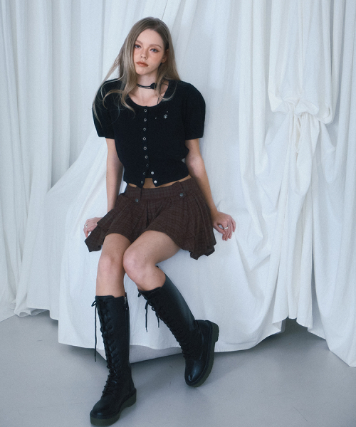 ROSEFRANTZ（ロゼフランツ）の「Eyelet Half Sleeve Cardigan [Black]（カーディガン/ボレロ・レディース・ブラック・OS）」の3枚目の写真