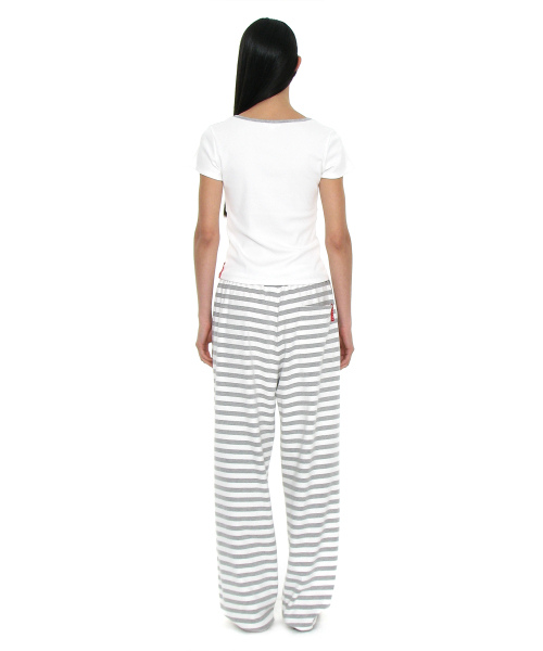 PARTIMENTO WOMEN（パルティメントウィメン）の「PWC コントラストバインディングVネックトップ_ホワイト（Tシャツ/カットソー・レディース・その他・SMALL/MEDIUM/LARGE）」の3枚目の写真
