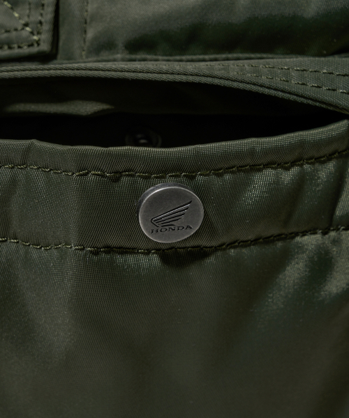 PHYPS MOTORCYCLE（フィップスモーターサイクル）の「[2-WAY] Honda Multi Pocket Helmet Bag_Khaki（メッセンジャーバッグ・レディース・その他・FREE）」の8枚目の写真