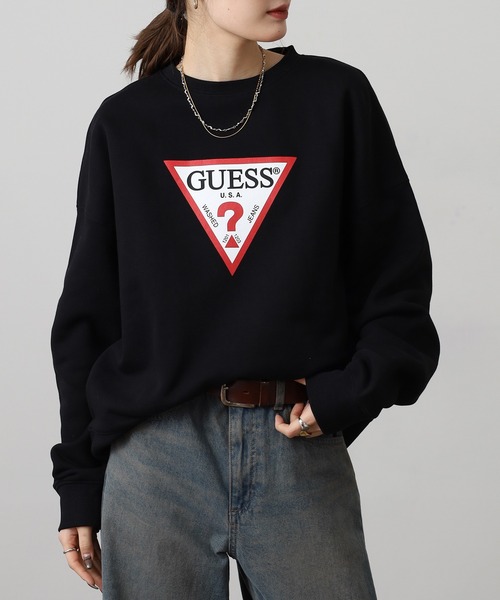 GUESS JEANS（ゲスジーンズ）の「GUESS JEANS アイコニック トライアングルクルーネックスウェット（スウェット・レディース・ブラック/レッド・XS/L/M/S）」の6枚目の写真
