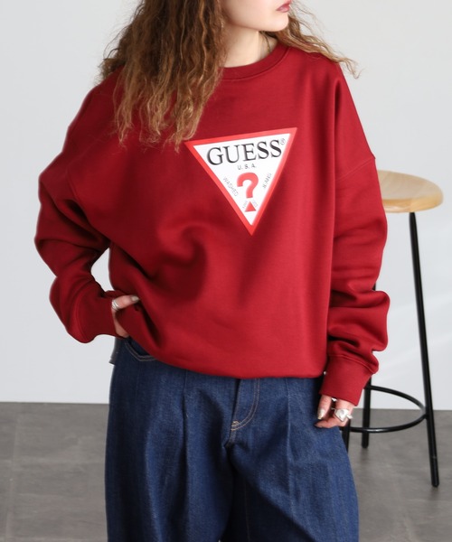 GUESS JEANS（ゲスジーンズ）の「GUESS JEANS アイコニック トライアングルクルーネックスウェット（スウェット・レディース・ブラック/レッド・XS/L/M/S）」の12枚目の写真