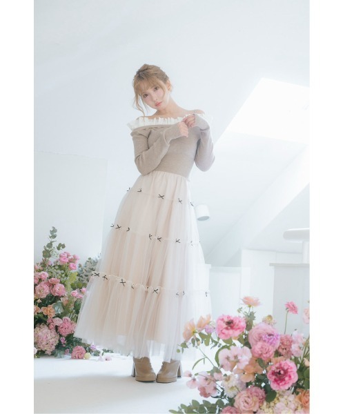 MISTREASS(ミストレアス)の「Mini Ribbon Volume Tulle Tiered Skirt(スカート・レディース・ピンクベージュ/モカ・FREE)」の4枚目の写真