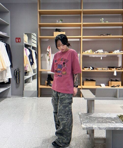 MOZMOZ(モズモズ)の「セキネンピルクマ オーバーサイズ ピグメント 半袖Tシャツ ブルー(Tシャツ/カットソー・レディース・その他・M/XL/XXL)」の12枚目の写真