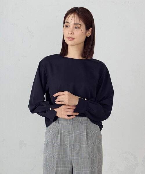 COMME CA ISM(コムサイズム)の「【宮城舞さん着用】【セットアップ対応】ポリエステルツイル パールボタンブラウス(シャツ/ブラウス・レディース・グレー/ネイビー/ホワイト・X-SMALL/SMALL/MEDIUM/LARGE/X-LARGE)」の9枚目の写真