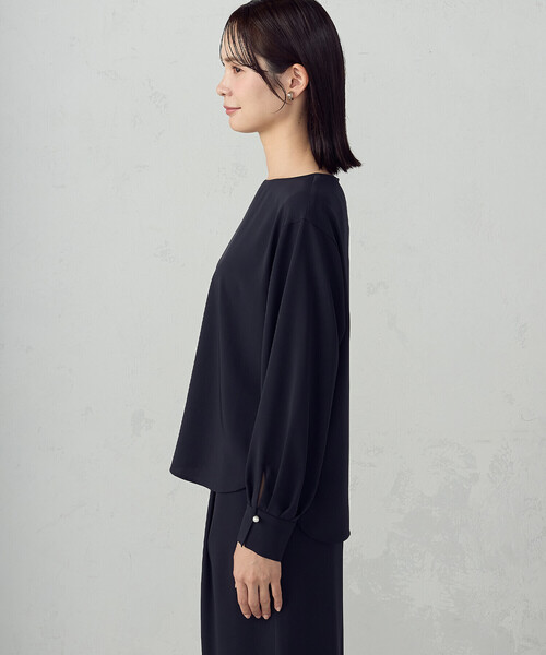 COMME CA ISM(コムサイズム)の「【宮城舞さん着用】【セットアップ対応】ポリエステルツイル パールボタンブラウス(シャツ/ブラウス・レディース・グレー/ネイビー/ホワイト・X-SMALL/SMALL/MEDIUM/LARGE/X-LARGE)」の5枚目の写真