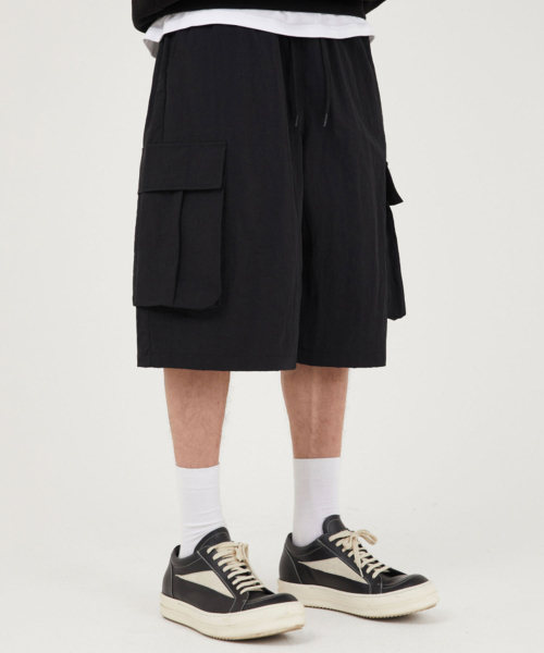 bounDary（バウンダリー）の「ナイロンカーゴワイドバermudaパンツ[ブラック]（その他パンツ・レディース・その他・LARGE/MEDIUM/X-LARGE）」の2枚目の写真