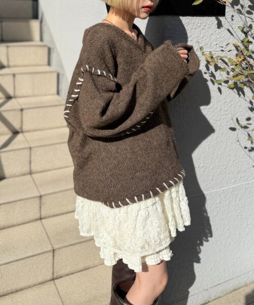 w closet(ダブルクローゼット)の「オーバーロックニット(ニット/セーター・レディース・アイボリー/ブラウン/ピンク・FREE)」の17枚目の写真