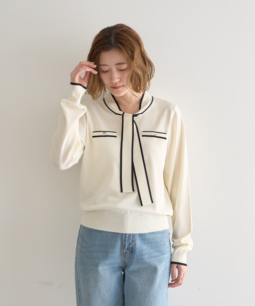 YECCA VECCA（イェッカヴェッカ）の「配色ボウタイニット（ニット/セーター・レディース・アイボリー/ブラック/ライトブルー・FREE）」の4枚目の写真