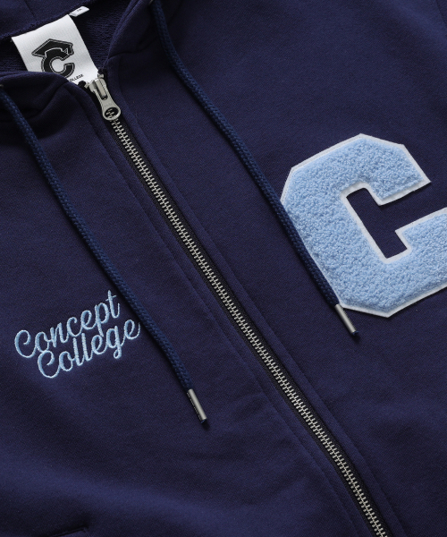 CONCEPTCOLLEGE（コンセプトカレッジ）の「Cパッチジッパーフードジップアップ_ネイビー [男女共用]（パーカー・レディース・ネイビー・SMALL/LARGE/MEDIUM）」の3枚目の写真