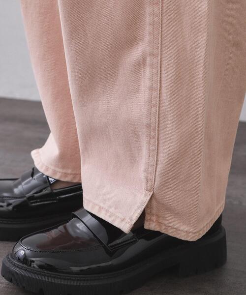 OPAQUE.CLIP（オペークドットクリップ）の「カーブシルエットカラーデニム【洗濯機OK】（デニムパンツ・レディース・ベージュ/ベビーピンク・40/38/42）」の9枚目の写真