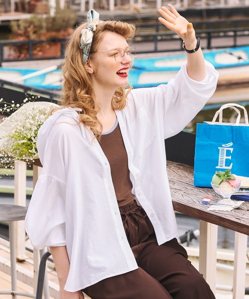 BONLECILL(ボンルシール)の「【UVカット率97%】ライトシアーギャザー 涼しげ オーバーフーディーシャツパーカー【纏うUVケア - ソルヴェール】(シャツ/ブラウス・レディース・ブラウン/ピンク/ネイビー系1/ベージュ/ブルー系1/ブラック/ライトブルー/オフホワイト/チャコールグレー/ライトイエロー・FREE)」の21枚目の写真