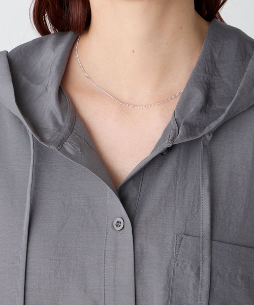 BONLECILL(ボンルシール)の「【UVカット率97%】ライトシアーギャザー 涼しげ オーバーフーディーシャツパーカー【纏うUVケア - ソルヴェール】(シャツ/ブラウス・レディース・ブラウン/ピンク/ネイビー系1/ベージュ/ブルー系1/ブラック/ライトブルー/オフホワイト/チャコールグレー/ライトイエロー・FREE)」の13枚目の写真