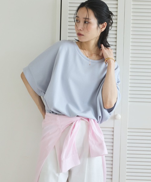 Doux archives(ドゥアルシーヴ)の「UV加工・吸水速乾ドルマンプルオーバー(Tシャツ/カットソー・レディース・サックスブルー/グレイッシュベージュ/チャコールグレー・FREE)」の3枚目の写真