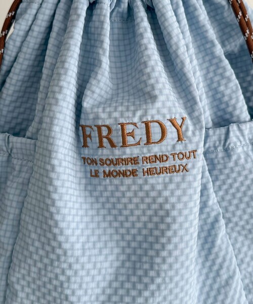 fredy emue（フレディエミュ）の「撥水サッカーサイドポケットトートバッグ（トートバッグ・レディース・ブラック/ベージュ/チャコールグレー/グレイッシュブルー/アイボリー・FREE）」の12枚目の写真