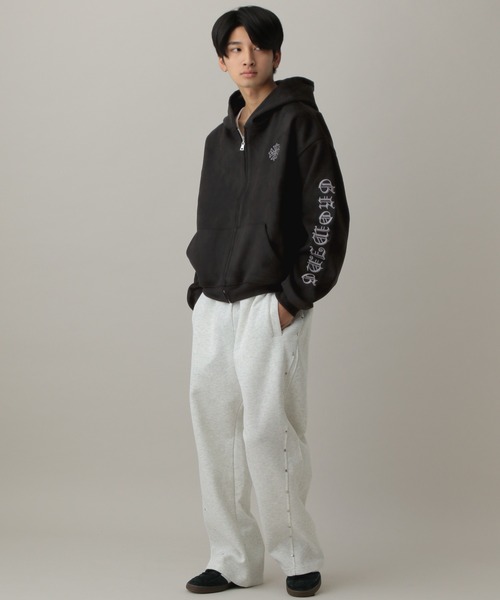 LAND MUSEUM（ランドミュージアム）の「LAND MUSEUM／ゴシックショートジップ（パーカー・メンズ・ブラック/グレー・LARGE/MEDIUM）」の19枚目の写真