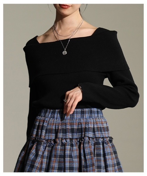 Sawa a la mode（サワアラモード）の「リボンブローチ付きオフショル風ニットトップス（ニット/セーター・レディース・オフホワイト・FREE）」の12枚目の写真