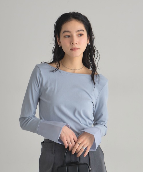 ARVELLIA(アルベリア)の「SPLIT CUFF TOPS(Tシャツ/カットソー・レディース・ブラック/サックスブルー・M)」の3枚目の写真