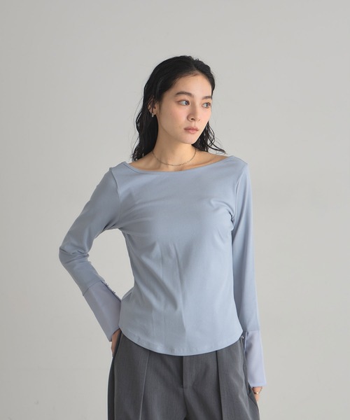 ARVELLIA(アルベリア)の「SPLIT CUFF TOPS(Tシャツ/カットソー・レディース・ブラック/サックスブルー・M)」の4枚目の写真