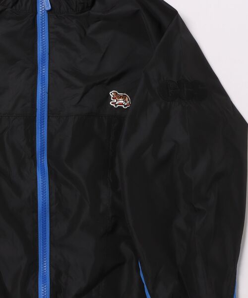 GROOVY COLORS(グルービーカラーズ)の「Recycled Polyester 2tone Zip Jacket(マウンテンパーカー・キッズ・ブラック/ベージュ・135/145)」の6枚目の写真