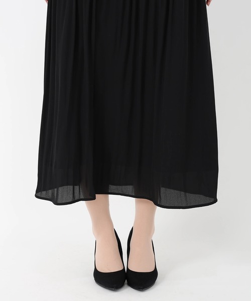 STRAWBERRY-FIELDS(ストロベリーフィールズ)の「ジョーゼット_クリスタルプリーツワンピース(ワンピース・レディース・ブラック×ベージュ/ネイビー/ライトブルー・2)」の11枚目の写真