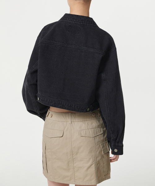 MUSINSA STANDARD WOMAN（ムシンサスタンダードウーマン）の「ウィメンズリラックスドクロップデニムジップアップジャケット[ウォッシュドブラック]（デニムジャケット・レディース・その他・S/M）」の3枚目の写真