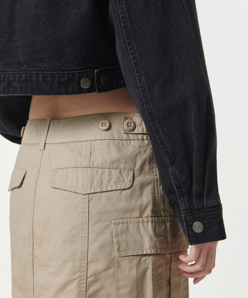 MUSINSA STANDARD WOMAN（ムシンサスタンダードウーマン）の「ウィメンズリラックスドクロップデニムジップアップジャケット[ウォッシュドブラック]（デニムジャケット・レディース・その他・S/M）」の8枚目の写真