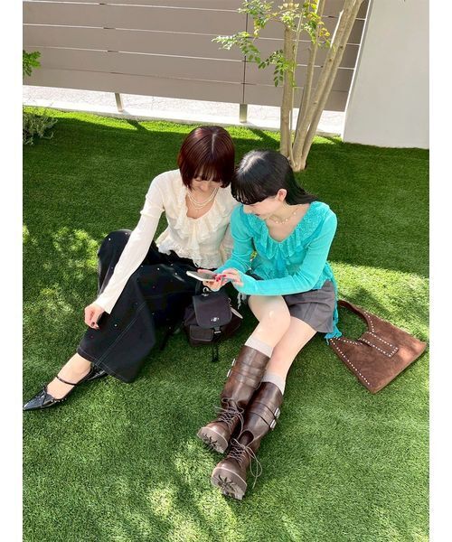 LILY BROWN（リリーブラウン）の「ボリュームフリルニットトップス（ニット/セーター・レディース・オフホワイト/グレー/ターコイズブルー・F）」の11枚目の写真