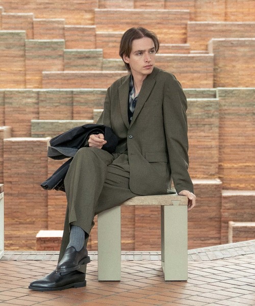 ADAM ET ROPE'(アダムエロペ)の「【COVEROSS/カバロス】テーラードジャケット×イージースラックス セットアップ(セットアップ・メンズ・ネイビー/ブラック/カーキ・S/M/L)」の7枚目の写真