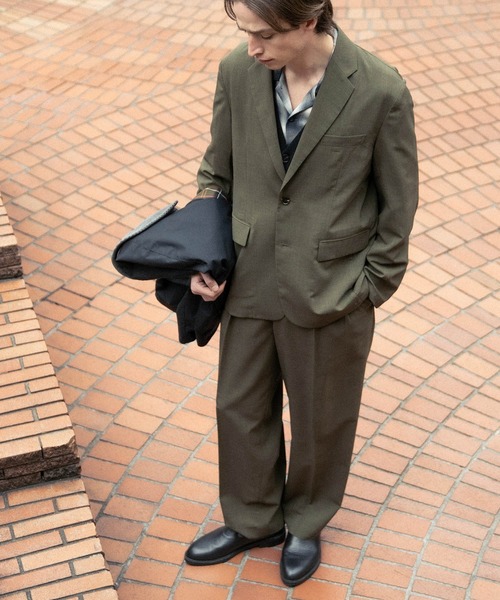 ADAM ET ROPE'(アダムエロペ)の「【COVEROSS/カバロス】テーラードジャケット×イージースラックス セットアップ(セットアップ・メンズ・ネイビー/ブラック/カーキ・S/M/L)」の8枚目の写真