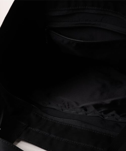 Manhattan Portage（マンハッタンポーテージ）の「PUMPHOUSE SHOULDER BAG COMBED COTTON GABARDINE DPL（ショルダーバッグ・レディース・ブラック・MEDIUM）」の18枚目の写真